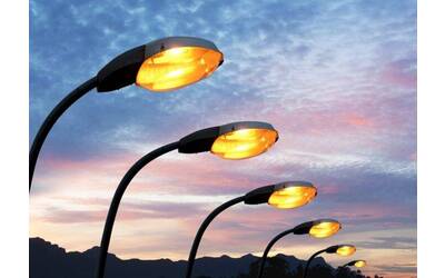 Immagine: lampioni-shutt-696x498